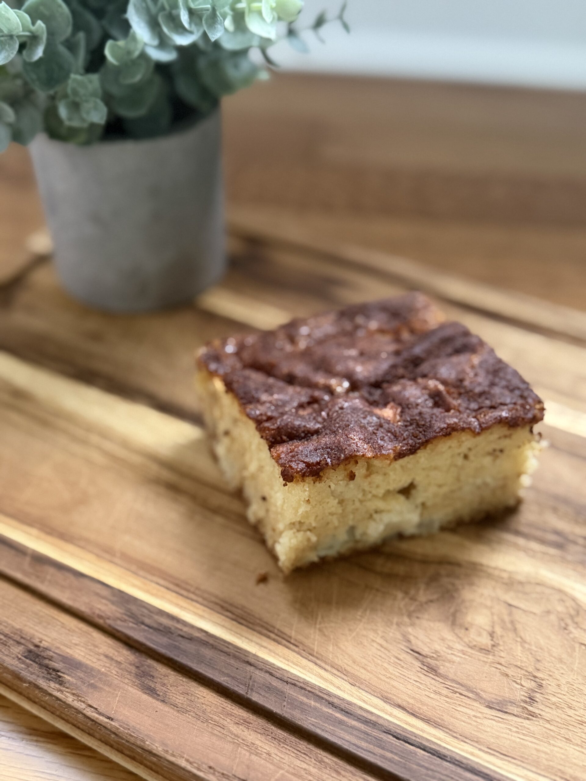 Apfelkuchen (Cinnamon Apple Cake)